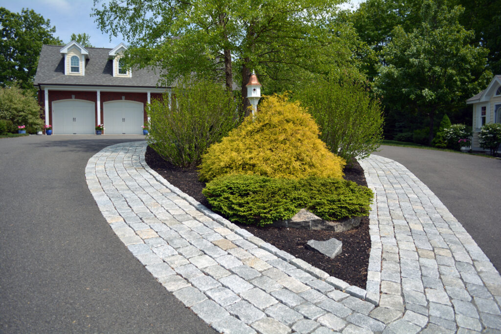 Granite Cobblestone driveway edging
