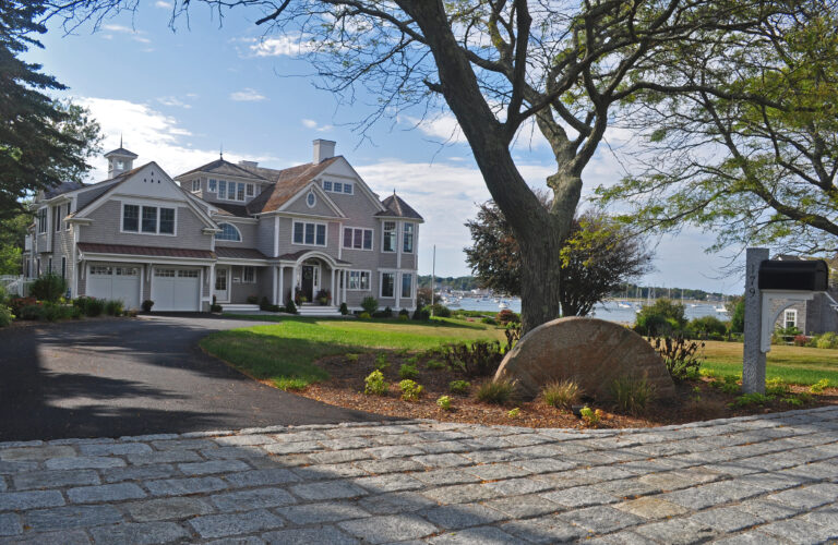 6 Uses for Granite Cobblestones, the Versatile Building Material with Old World Charm, Traction and Durability